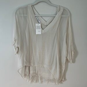 Gigi Moda lightweight vneck blouse NWT built in tank. 100% silk 1 size fits most